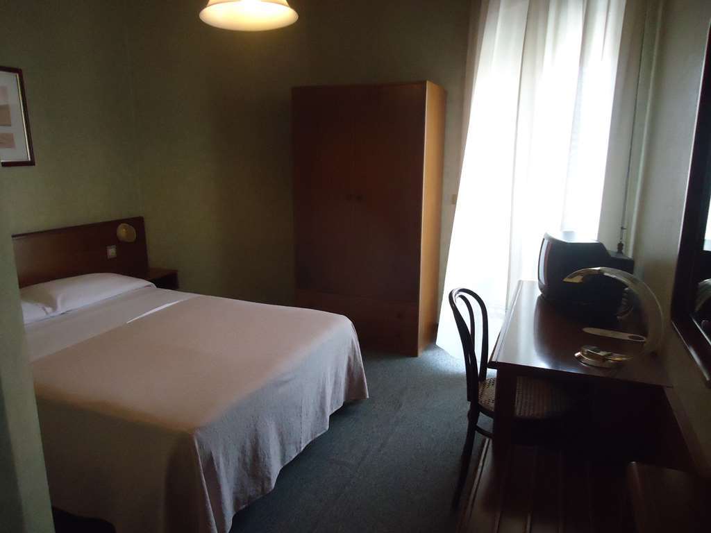 Hotel De La Ville Central Latina Oda fotoğraf